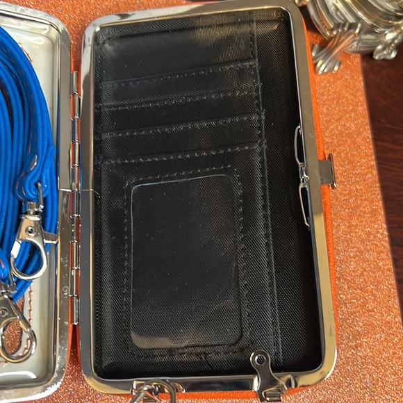 Florida Gators Wallet Wristlet or Crossbody nwot - Picture 4 of 15